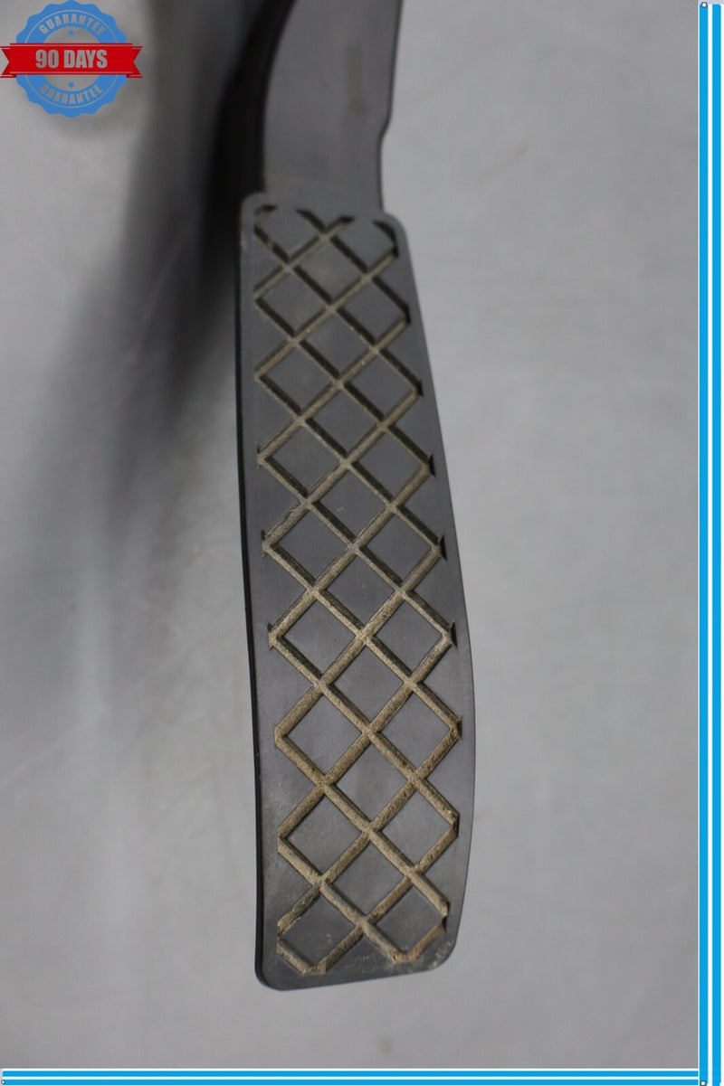 Load image into Gallery viewer, 11-18 Volkswagen VW Touareg Front Lower Gas Acceleration Pedal 7L0723507D Oem
