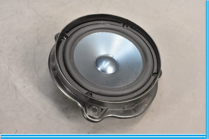 Load image into Gallery viewer, 06-11 Mercedes CLS550 CLS500 W219 Front Right Passenger Side Door Speaker Oem
