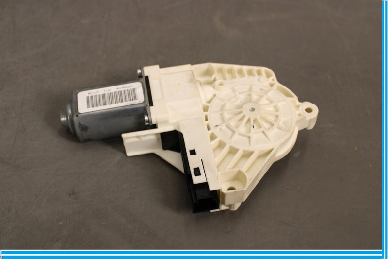 Load image into Gallery viewer, 10-13 LR Range Rover Sport Front Left Side Door Window Regulator Motor Oem
