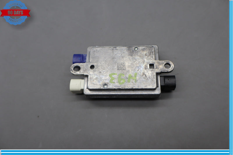 Load image into Gallery viewer, 11-15 BMW 740i 740Li 750i USB Hub Audio Interface Module Unit Auxiliary Jack Oem
