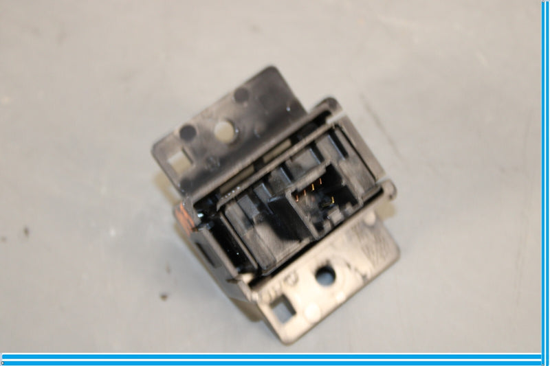 Load image into Gallery viewer, 11-17 Infiniti QX56 QX80 Center Console Power Off Main On Plug Switch Oem
