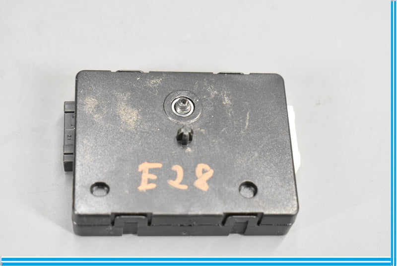 Load image into Gallery viewer, 12-15 BMW E84 X1 Left Antenna Radio Suppression Filter Module Oem

