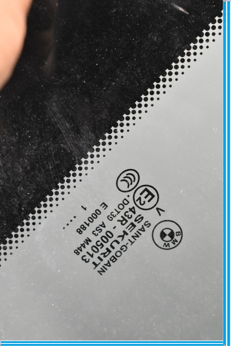 Load image into Gallery viewer, 12-18 BMW 650i 640i F06 Sunroof Moonroof Glass Window Roof Cover Oem
