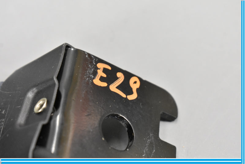 Load image into Gallery viewer, 10-15 Jaguar XJ XJL Rear Left Driver Center Side Seat Belt Buckle  Oem
