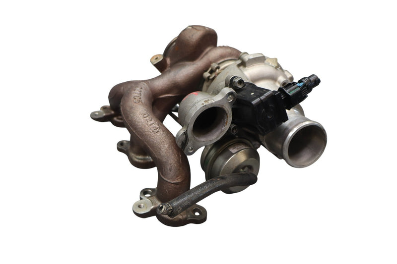 Load image into Gallery viewer, 14-24 Maserati Quattroporte Ghibli M157 Right Side Turbocharger Manifold Oem

