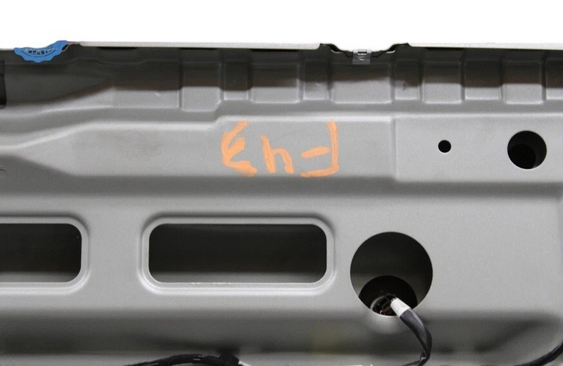 Load image into Gallery viewer, 03-12 Land Rover Range Rover Lower Trunk Lid Liftgate Tailgate Hatch Shell Oem
