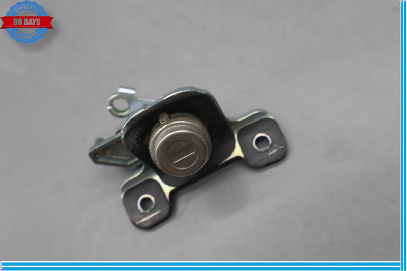 Load image into Gallery viewer, 2017 Genesis G80 Engine Key Start Switch Insert Oem
