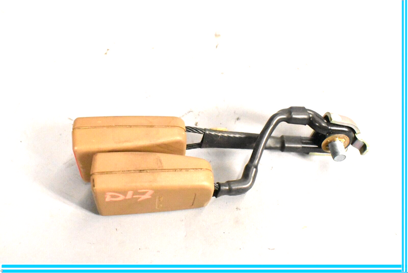 Load image into Gallery viewer, 07-13 Mercedes S550 S600 S350 W221 Rear Center Seat Belt Buckle Receiver Oem
