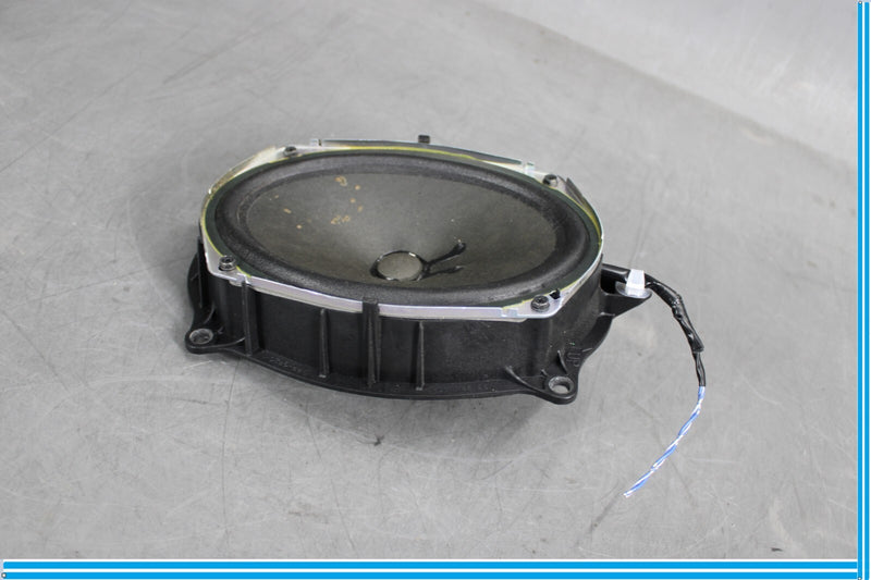 Load image into Gallery viewer, 11-17 Infiniti QX56 QX80 Rear Left/Right Side Deck Audio Speaker Oem
