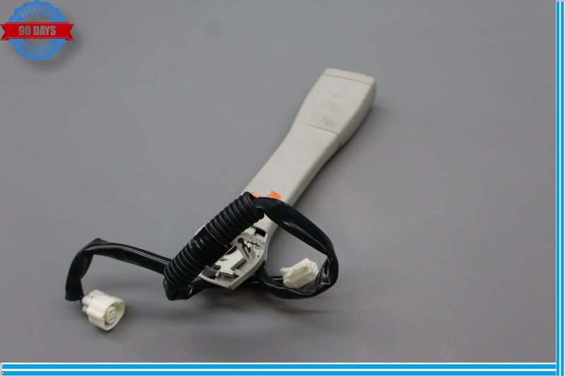 Load image into Gallery viewer, 07-12 Lexus LS460 LS460L Front Right Side Seat Belt Seatbelt Buckle Oem
