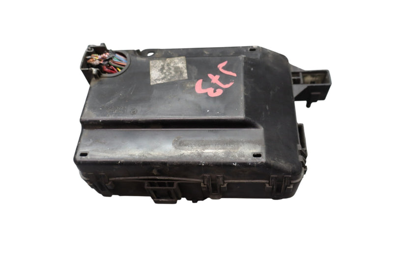 Load image into Gallery viewer, 14-24 Maserati Quattroporte Engine Fuse Box Relay Module 7154763030 Oem
