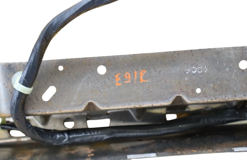 Load image into Gallery viewer, 03-07 HUMMER H2 Front Right Passenger Side Seat Lower Cushion 88940350 Oem
