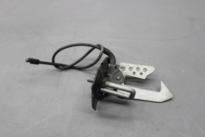 Load image into Gallery viewer, 11-16 BMW 528i 535i 550i Front Left Driver Side Hood Lock Striker &amp; Catch Oem
