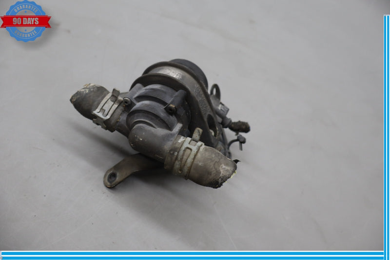 Load image into Gallery viewer, 06-12 Bentley Continental Engine Auxiliary AUX Water Coolant Pump &amp; Bracket Oem
