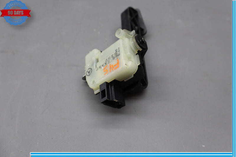 Load image into Gallery viewer, 03-09 Mercedes W209 CLK500 CLK320 Fuel Tank Flap Opener Lock Actuator Oem
