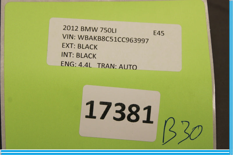 Load image into Gallery viewer, 09-15 BMW 750I 750LI F01 F02 Front Right Seatbelt Seat Belt Buckle Tensioner Oem
