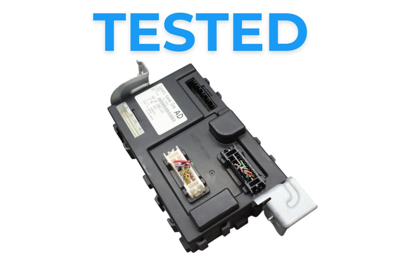 Load image into Gallery viewer, 12-13 Infiniti QX56 Front Dash Body Control Module BCM Unit 284B11LA1C Oem
