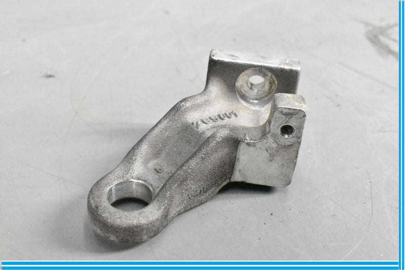 Load image into Gallery viewer, 02-08 W211 E55 CL55 SL55 S55 AMG Suspension Eye Bracket 1122230541 Oem
