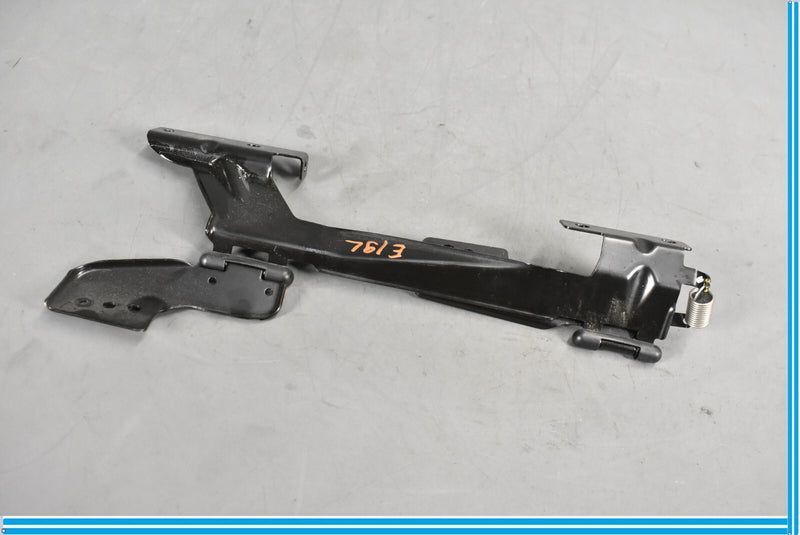 Load image into Gallery viewer, 2008 Volvo C70 Convertible Front Left Side Roof Hinge Oem
