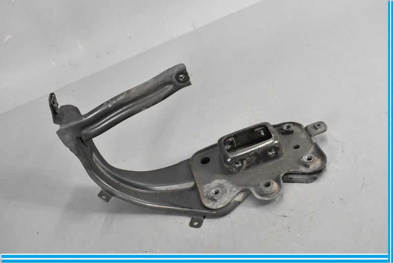 Load image into Gallery viewer, 06-11 Mercedes CLS550 W219 Front Left Bumper Reinforcement Bracket Bar Oem
