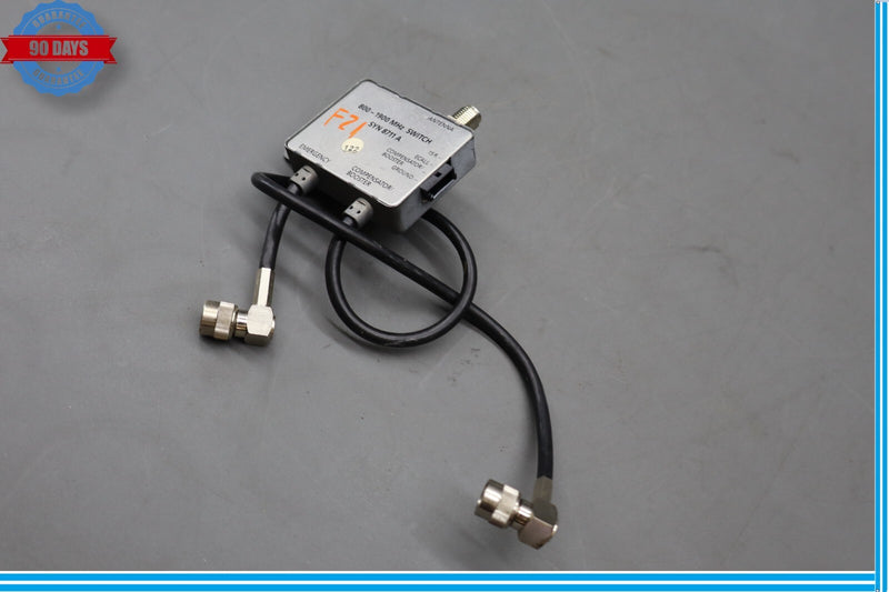 Load image into Gallery viewer, 00-06 Mercedes SL600 SL500 Antenna Booster Splitter SYN8711A Oem

