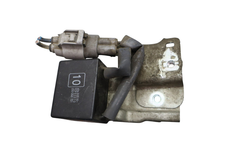 Load image into Gallery viewer, 07-17 Lexus LS460L XF40 A/C Condenser Fuse Relay Module Unit 8651650010 Oem
