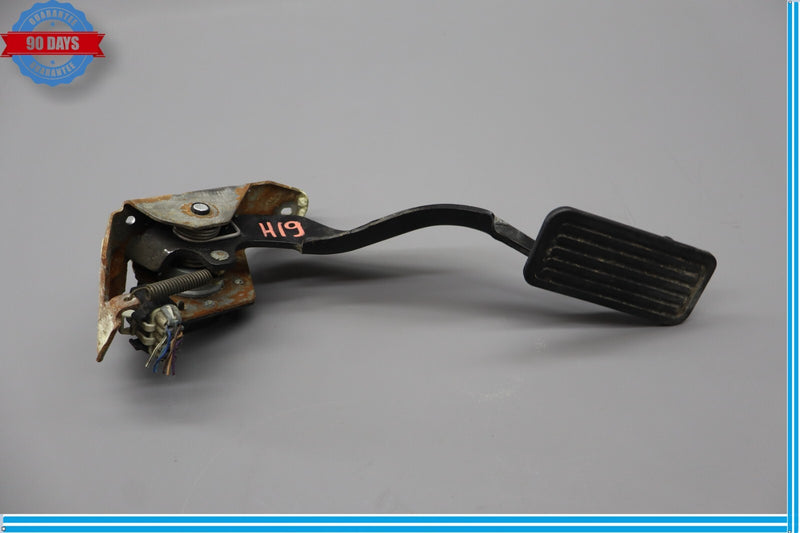 Load image into Gallery viewer, 2003 HUMMER H2 Engine Gas Pedal Throttle Accelerator Sensor 15767491 Oem
