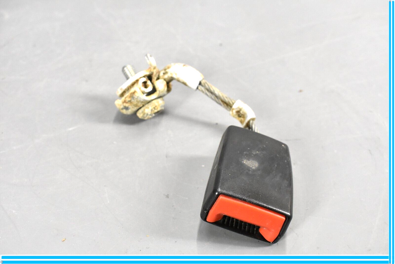 Load image into Gallery viewer, 11-16 BMW 528i 535i 550i F10 Rear Seat Belt Buckle 9172380 07 Oem
