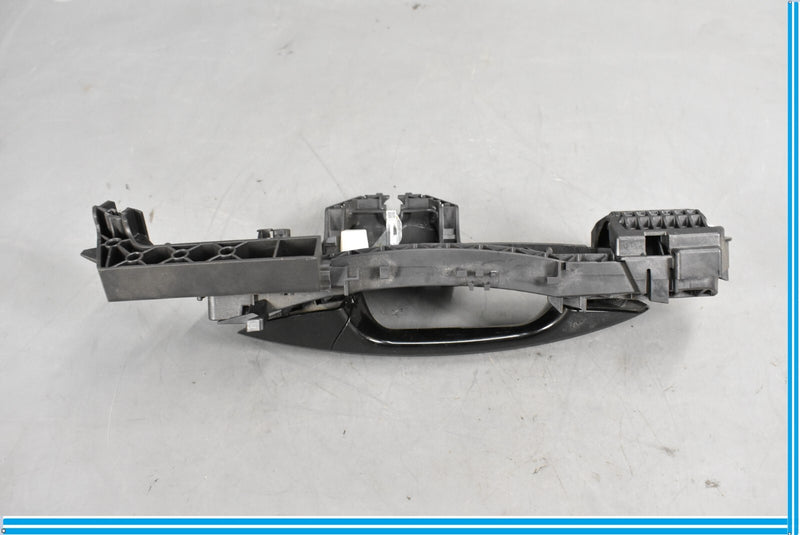 Load image into Gallery viewer, 12-20 Mercedes W117 CLA250 Rear Right Side Exterior Door Handle Oem
