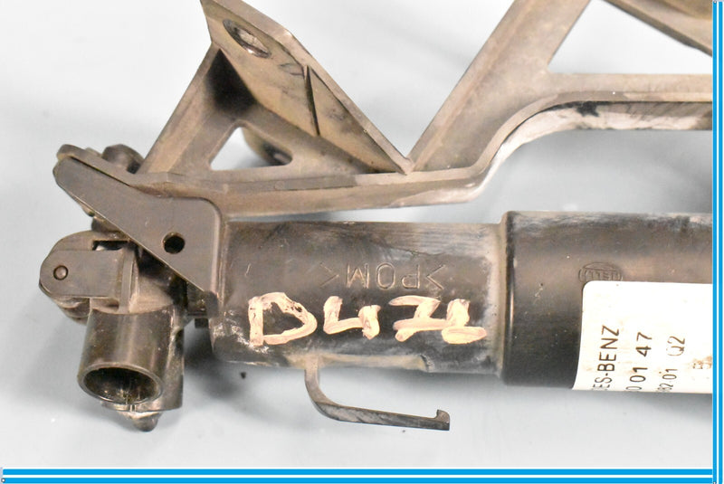 Load image into Gallery viewer, 00-06 Mercedes CL500 CL600 Left Side Headlight Washer Nozzle Pump 2158600147 Oem
