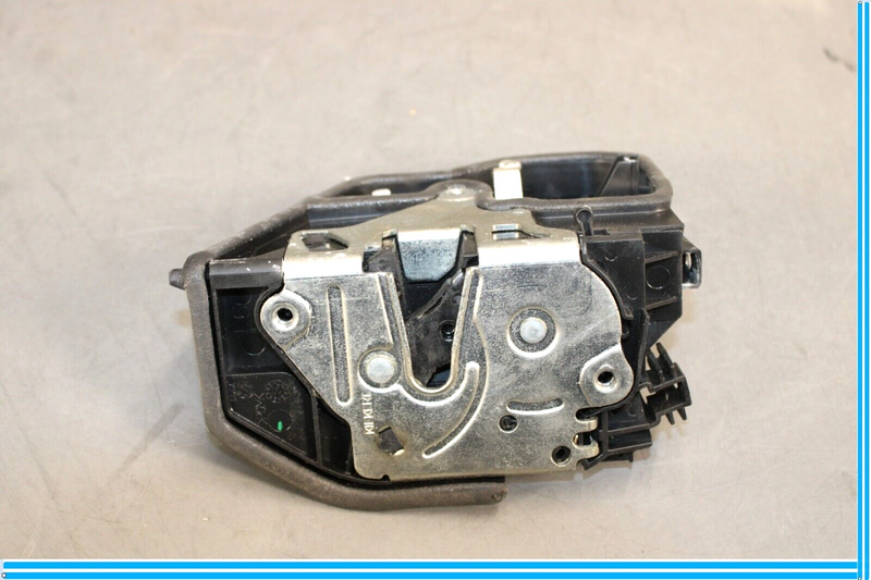Load image into Gallery viewer, 07-13 BMW X5 E70 Rear Left Driver Side Door Lock Latch Actuator Oem
