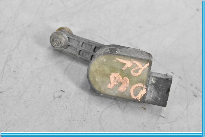 Load image into Gallery viewer, 03-08 Maserati Quattroporte Rear Left Driver Side Height Level Sensor Oem
