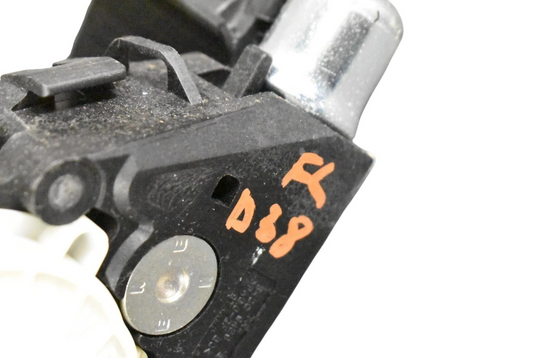 04-13 Maserati Quattroporte M139 Front Left Driver Side Seat Belt Retractor Oem