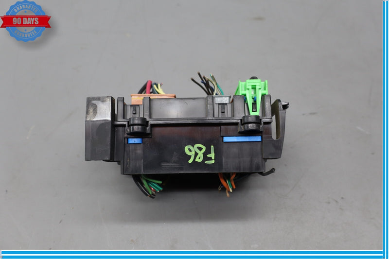 Load image into Gallery viewer, 05-07 Hummer H2 Dashboard Fuse Box Relay Oem
