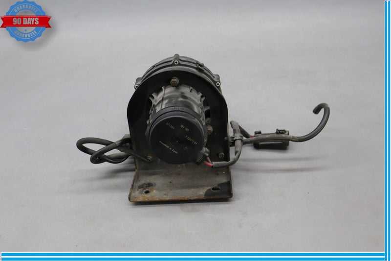 Load image into Gallery viewer, 04-08 Maserati Quattroporte Secondary Air Injection Pump Emission Control Oem
