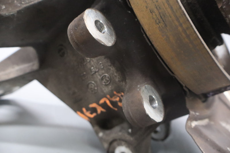 Load image into Gallery viewer, 11-16 BMW 528i 535i GT F10 Rear Left Side Spindle Knuckle Hub 33326793769 Oem
