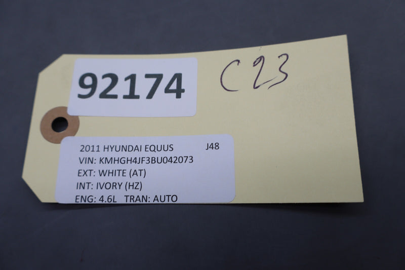 Load image into Gallery viewer, 11-13 Hyundai Equus Front Left Driver Side Seat Belt Seatbelt Pre-Tensioner Oem
