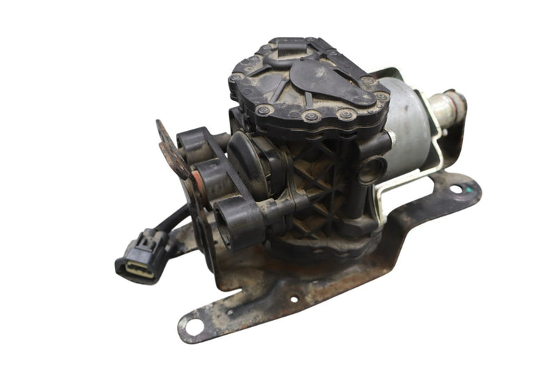 Load image into Gallery viewer, 12-15 Tesla Model S Brake Servo Booster Vacuum Pump 600635900A Oem
