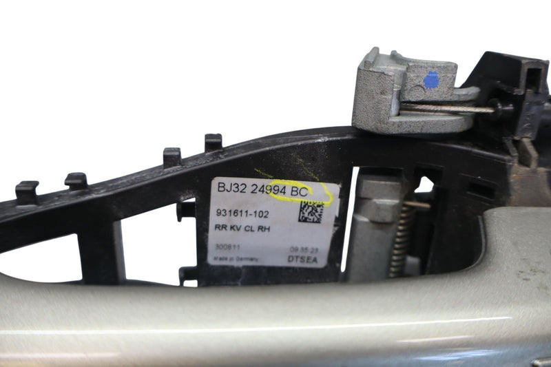 Load image into Gallery viewer, 12-15 LR Range Rover Evoque L538 Rear Right Side Door Exterior Handle Oem
