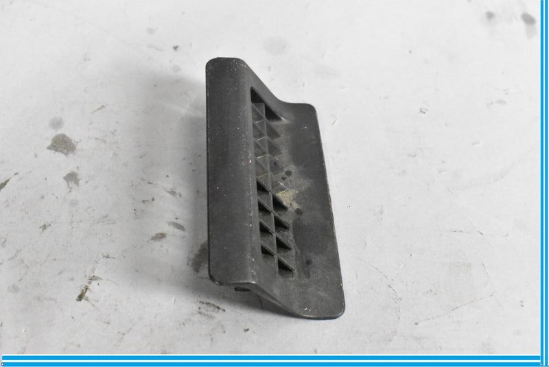 Load image into Gallery viewer, 2003-2011 Bentley Continental Foot Well Air Vent Grille 3D0819923A Oem
