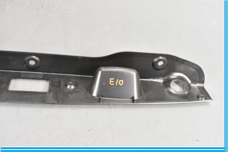 Load image into Gallery viewer, 08-14 Mercedes W204 C250 C350 Rear Trunk Tailgate Lid Tailgate Handle Trim Oem

