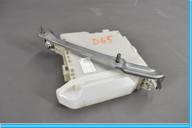 Load image into Gallery viewer, 07-09 Lexus LS460 Rear Trunk Lid Junction Block Fuse Box Oem
