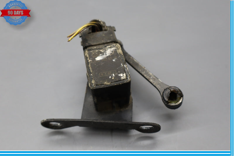 Load image into Gallery viewer, 03-12 Mercedes R230 SL550 SL500 Front Left Side Suspension Level Sensor Oem
