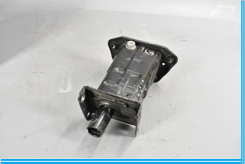 Load image into Gallery viewer, 10-13 Mercedes S400 S550 W221 Right Passenger Bumper Reinforcement Bracket Oem
