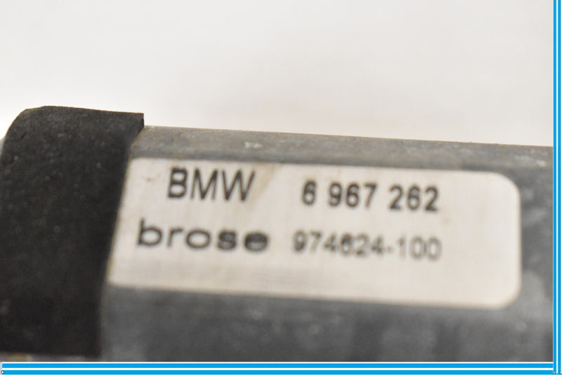 Load image into Gallery viewer, 2007-2013 BMW E70 X5 FRONT RIGHT PASSENGER DOOR WINDOW REGULATOR MOTOR 
