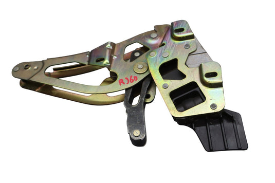 03-12 Mercedes R230 SL500 SL550 Right Trunk Lock Frame Bracket 2307901471 Oem