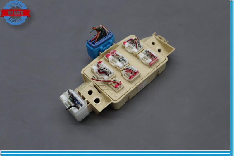 Load image into Gallery viewer, 02-05 Lexus SC430 Z40 Junction Fuse Relay Box Fuse Box Oem
