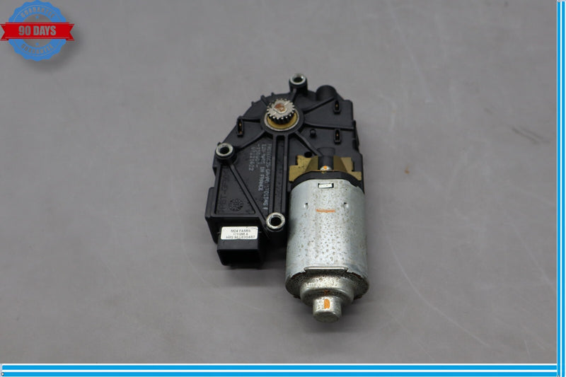 Load image into Gallery viewer, 03-13 Maserati Quattroporte M139 Upper Sunroof Moon Roof Motor Oem
