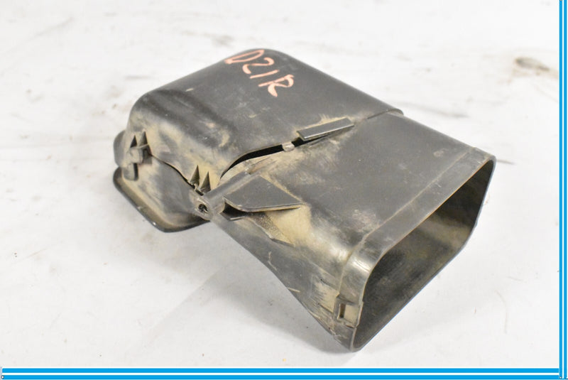 Load image into Gallery viewer, 2009-2015 BMW 750LI F02 Front Right Passenger Engine Air Intake Duct Channel Oem
