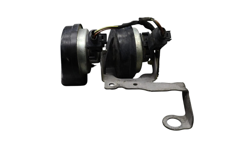 Load image into Gallery viewer, 10-12 Audi A3 A3 Quattro Hight &amp;Low Tone Alarm Sound Siren Horn 55806AM80S Oem
